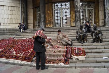 Tabriz Carpet1-Farhad Zargarian-WikiRug.jpg