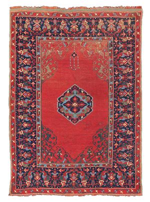 Medallion-Ushak Carpet-WikiRug.jpg