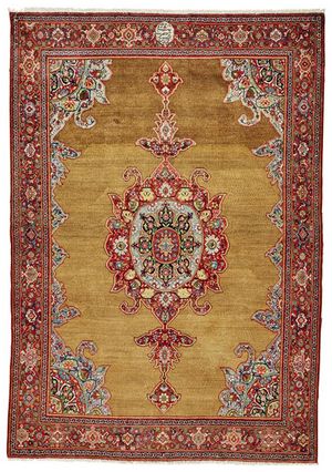 Farahan Carpet-WikiRug.jpg