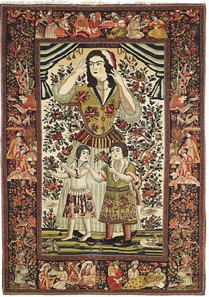 Isfahan Rug 1-Christies-WikiRug.jpg