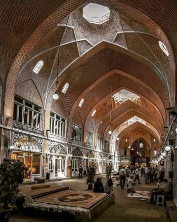 Tabriz Carpet Bazaar-Rahman Mehraby-WikiRug.jpg